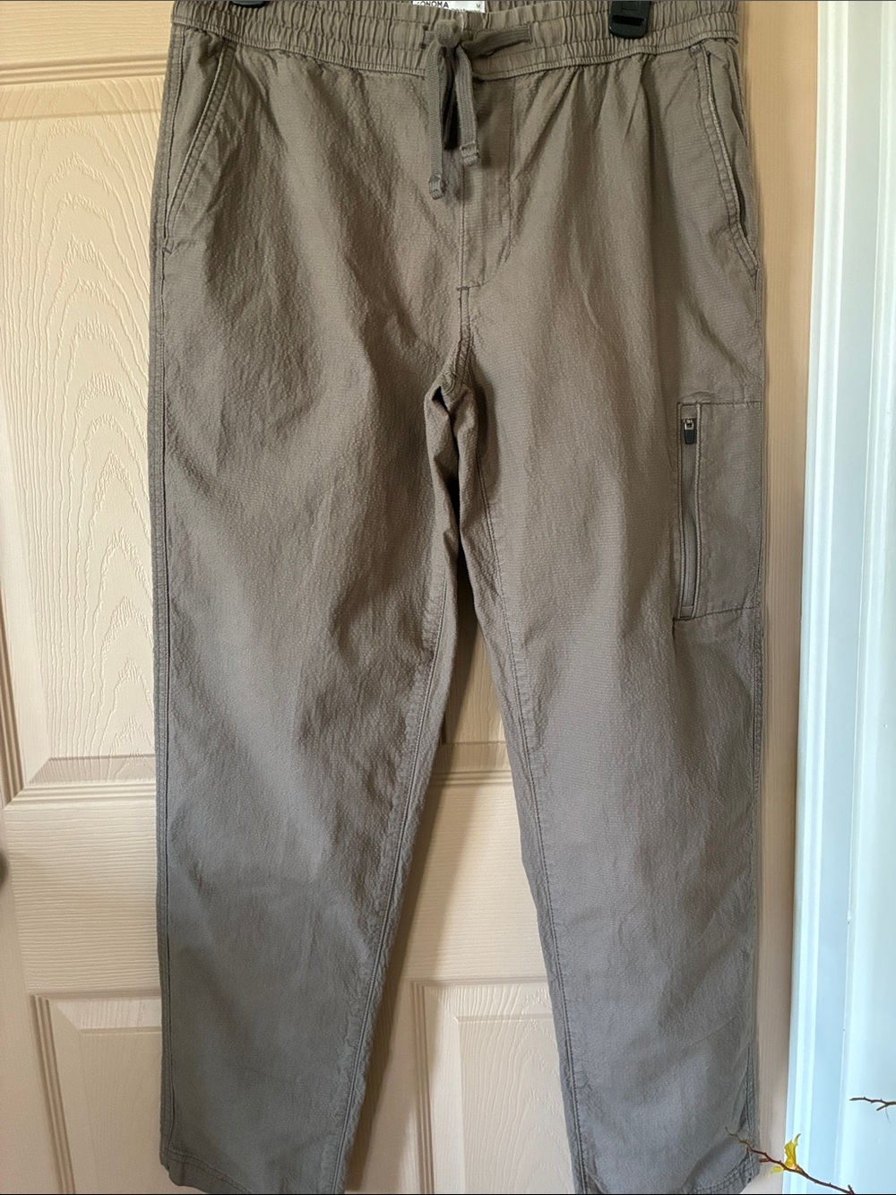 Sonoma women’s Cargo Pants in Taupe